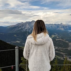 Meet your Posher, Alysha